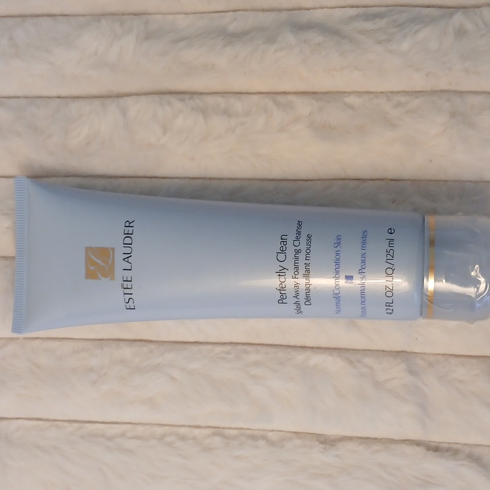 Estee Lauder Perfectly Clean Splash Away Foaming Cleanser